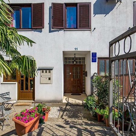 Apartment Roza, Sea View, Free Parking Ичичи Экстерьер фото
